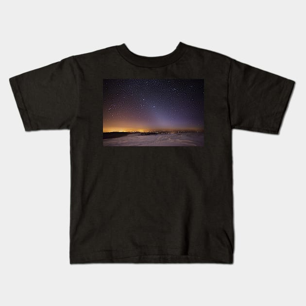 PANSTARRS Comet and Zodiacal Light over Picws Du, Brecon Beacons Kids T-Shirt by dasantillo